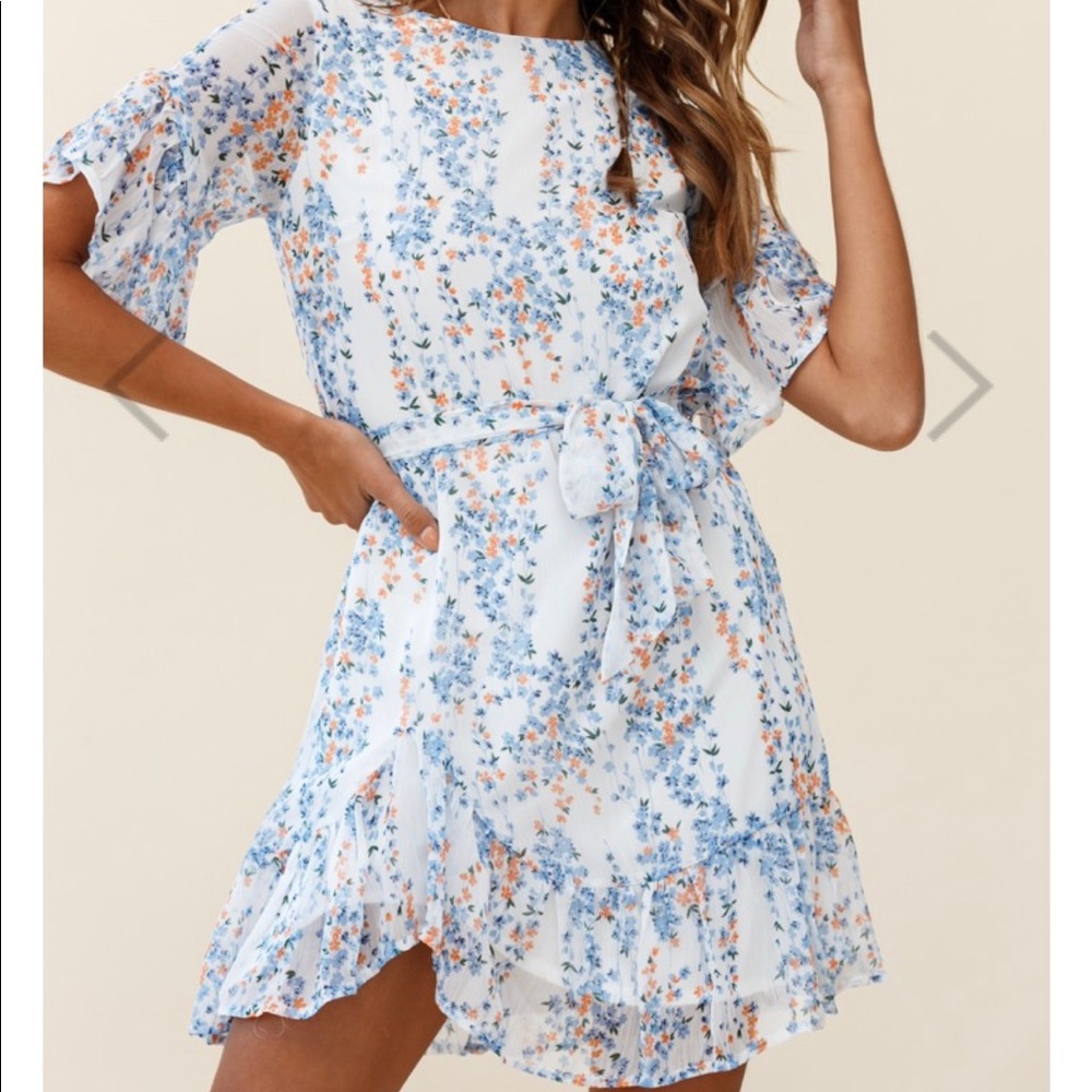 Selfie Leslie Dress